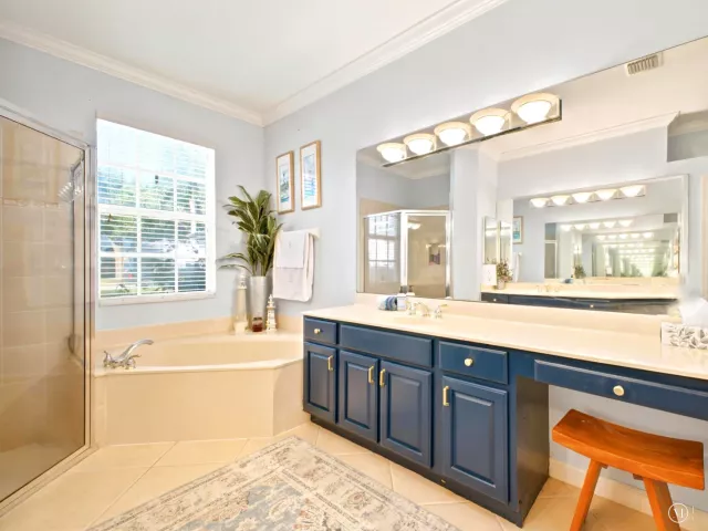 6-bedroom home for sale in Delray Beach - 7209 Serrano Terrace - MondialRealty