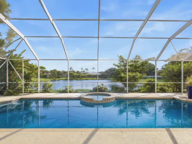 6-bedroom home for sale in Delray Beach - 7209 Serrano Terrace - MondialRealty