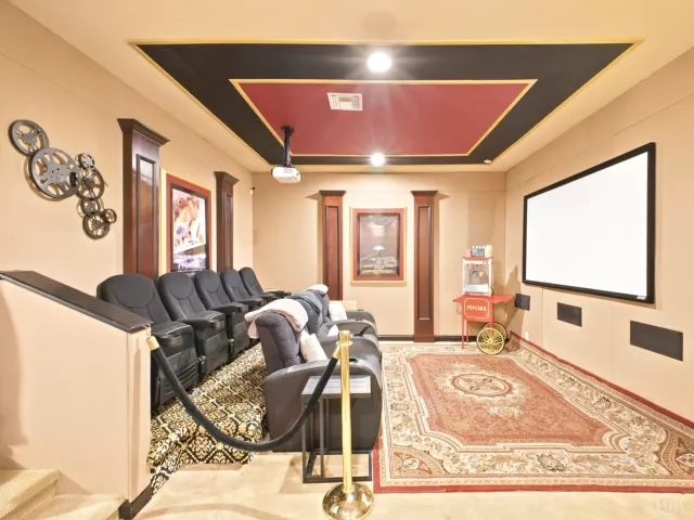6-bedroom home for sale in Delray Beach - 7209 Serrano Terrace - MondialRealty