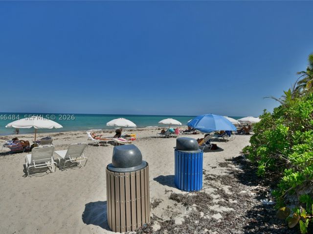 3-bedroom condo for rent in Hallandale Beach - 2080 S Ocean Dr 1711 - MondialRealty