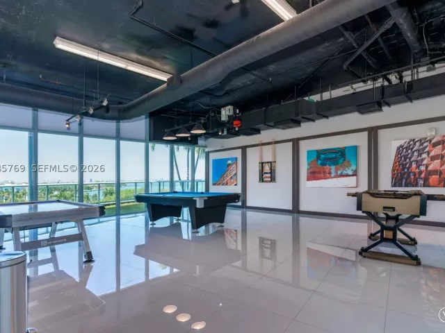 2-bedroom condo for rent in Miami - 601 NE 36th St 3112 - MondialRealty