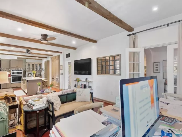3-bedroom home for sale in Miami - 8276 E Dixie Hwy - MondialRealty