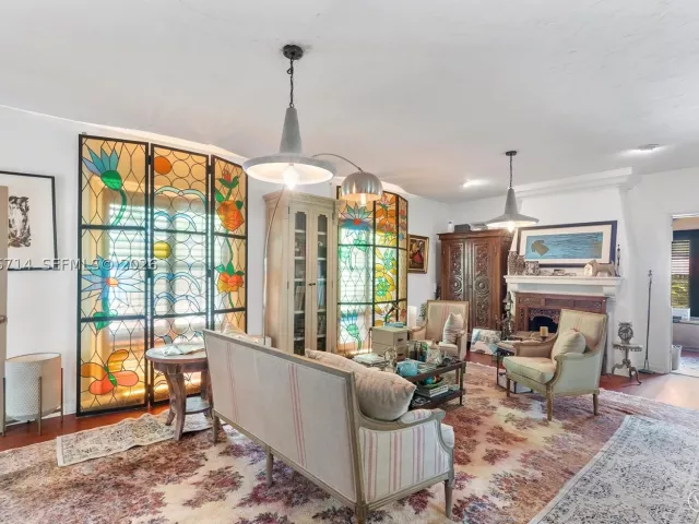 3-bedroom home for sale in Miami - 8276 E Dixie Hwy - MondialRealty