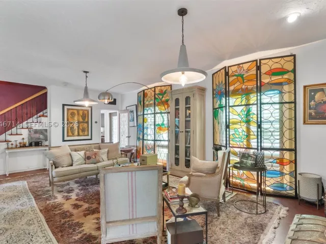 3-bedroom home for sale in Miami - 8276 E Dixie Hwy - MondialRealty