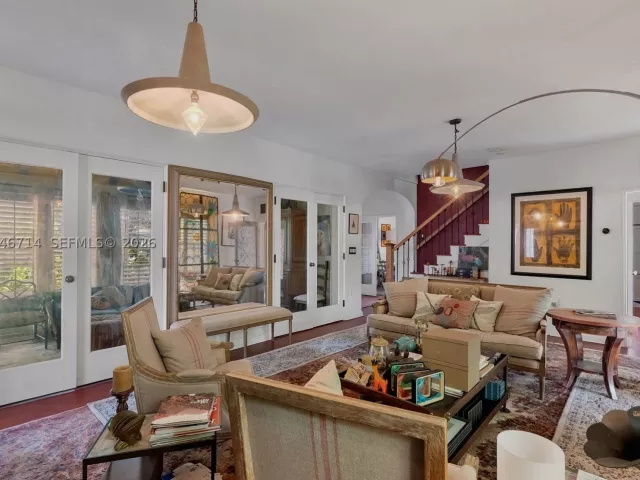 3-bedroom home for sale in Miami - 8276 E Dixie Hwy - MondialRealty