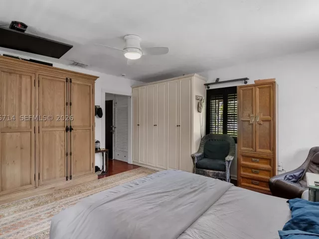 3-bedroom home for sale in Miami - 8276 E Dixie Hwy - MondialRealty