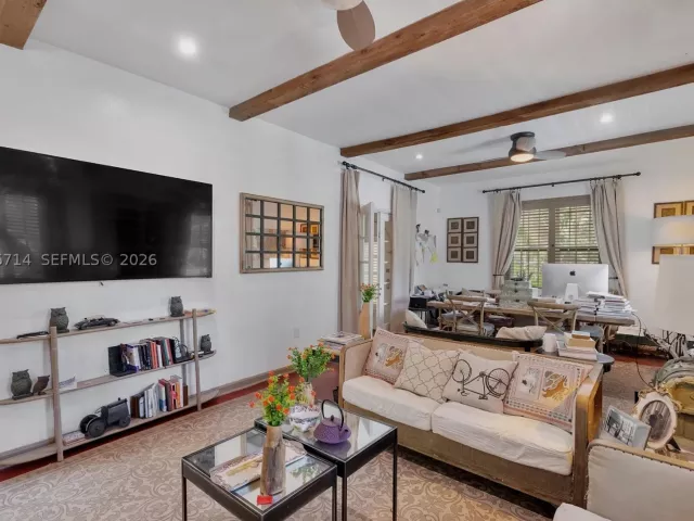 3-bedroom home for sale in Miami - 8276 E Dixie Hwy - MondialRealty