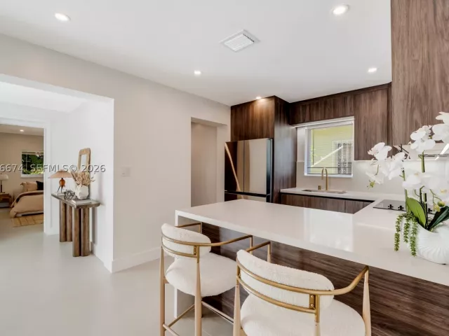 3-bedroom home for sale in Miami - 8318 NE 3rd Ct - MondialRealty