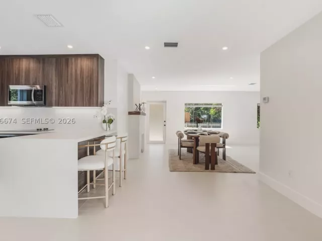 3-bedroom home for sale in Miami - 8318 NE 3rd Ct - MondialRealty