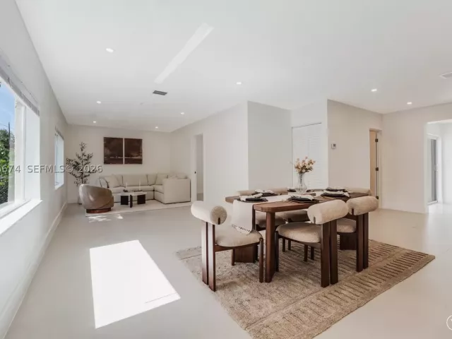 3-bedroom home for sale in Miami - 8318 NE 3rd Ct - MondialRealty