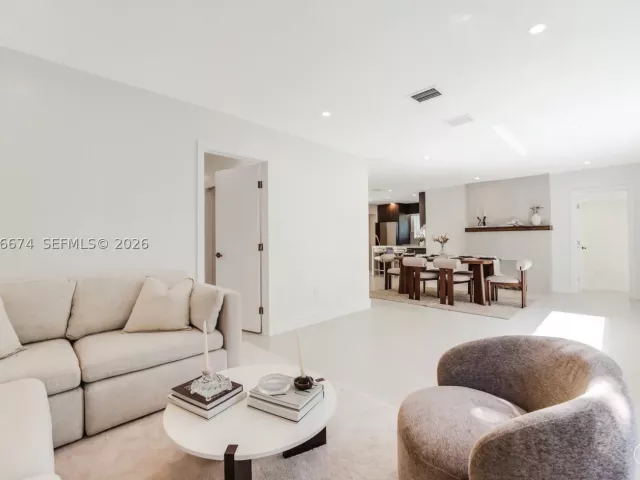 3-bedroom home for sale in Miami - 8318 NE 3rd Ct - MondialRealty