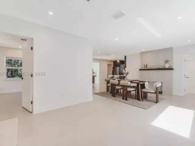 3-bedroom home for sale in Miami - 8318 NE 3rd Ct - MondialRealty