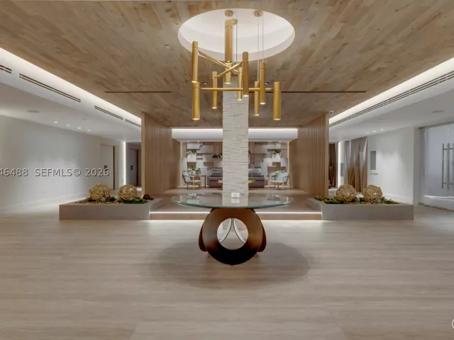 2-bedroom condo for sale in Miami Beach - 2301 Collins Ave PH22 - MondialRealty