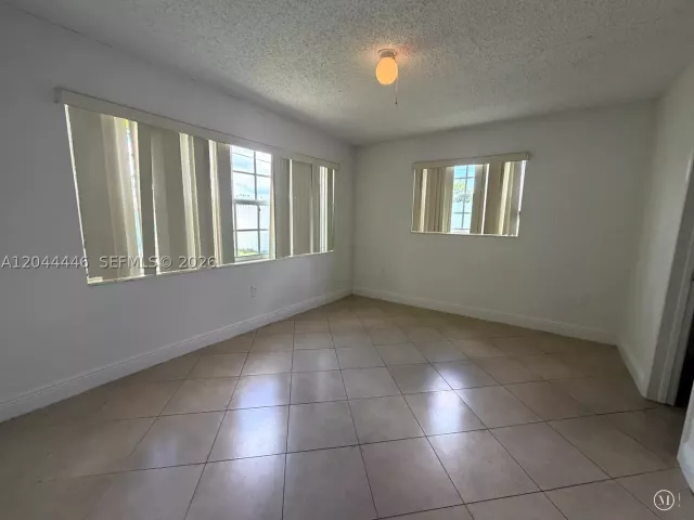 4-bedroom home for sale in Hollywood - 7395 Garfield St - MondialRealty