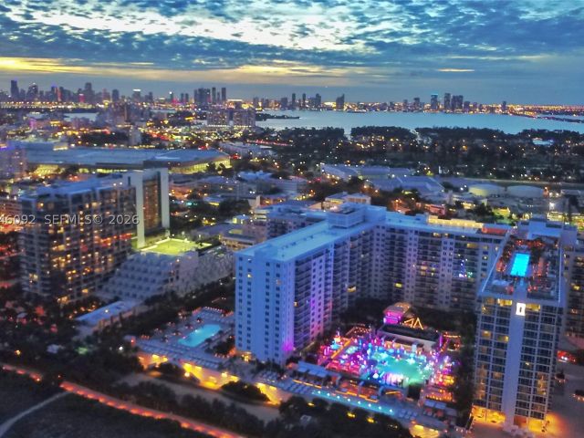 3-bedroom condo for sale in Miami Beach - 2301 Collins Ave 440-443 - MondialRealty