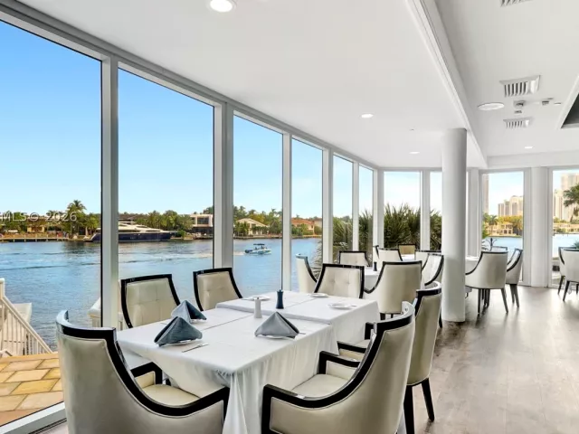 3-bedroom condo for sale in Aventura - 20281 E Country Club Dr 407 - MondialRealty