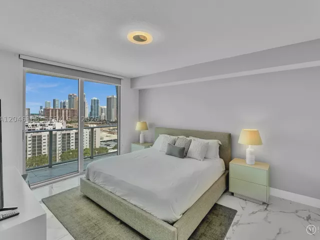 2-bedroom condo for sale in Sunny Isles Beach - 300 Sunny Isles Blvd 4-1503 - MondialRealty