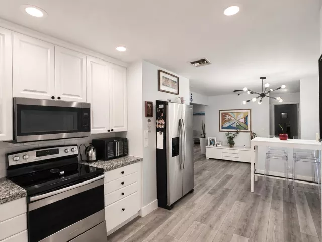 3-bedroom home for rent in Deerfield Beach - 3873 NW 2nd Court - MondialRealty