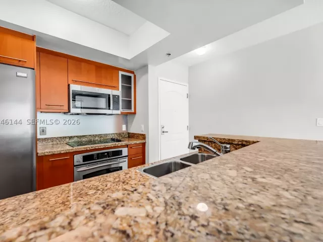 1-bedroom condo for rent in Miami Beach - 110 Washington Ave 1506 - MondialRealty