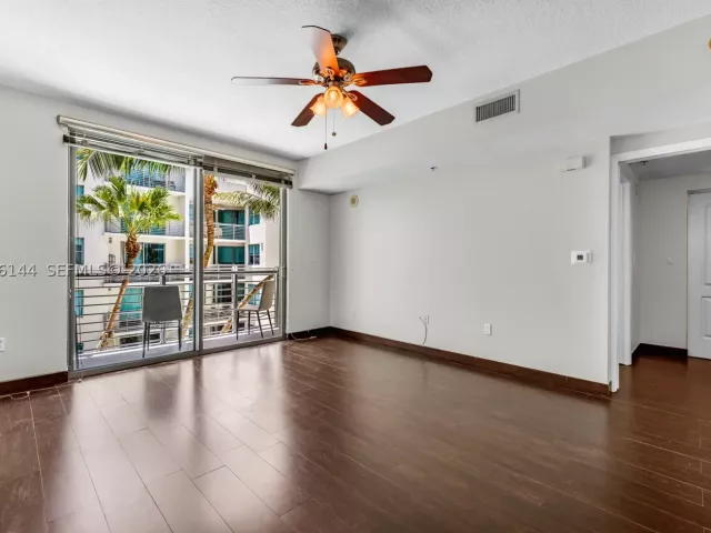 1-bedroom condo for rent in Miami Beach - 110 Washington Ave 1506 - MondialRealty