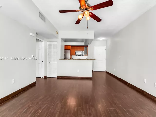 1-bedroom condo for rent in Miami Beach - 110 Washington Ave 1506 - MondialRealty