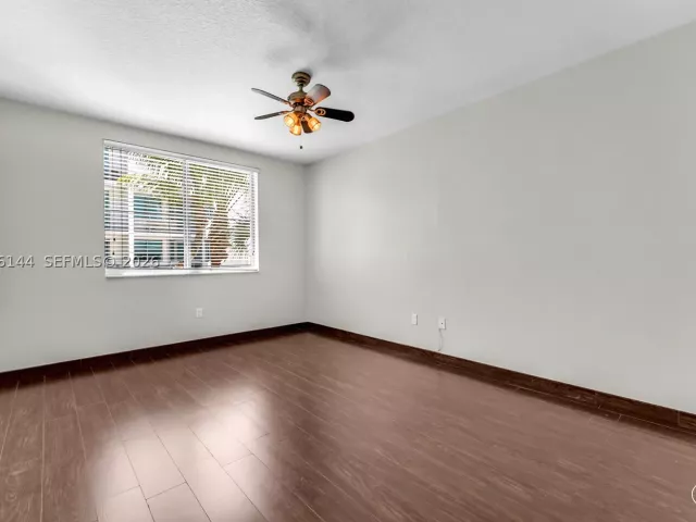 1-bedroom condo for rent in Miami Beach - 110 Washington Ave 1506 - MondialRealty