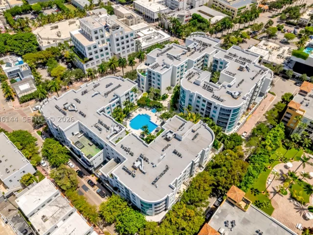 1-bedroom condo for rent in Miami Beach - 110 Washington Ave 1506 - MondialRealty