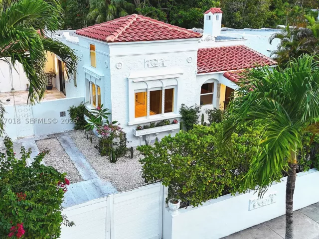3-bedroom home for sale in Miami - 3616 SW 26th St - MondialRealty