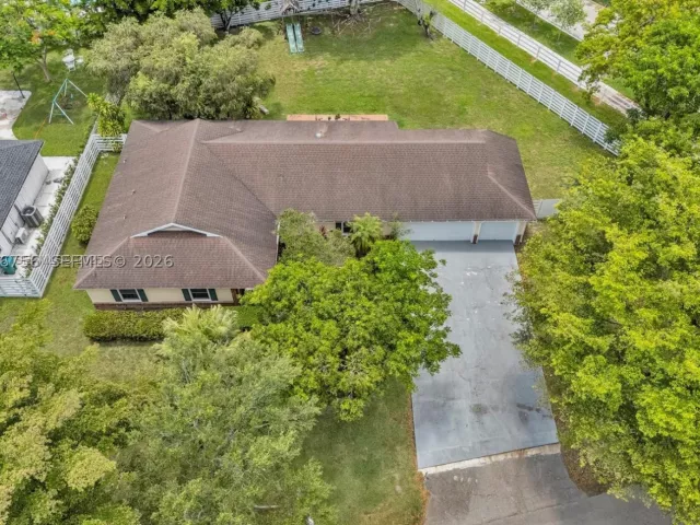 4-bedroom home for sale in Miami - 14630 SW 147th Ct - MondialRealty