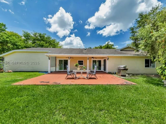 4-bedroom home for sale in Miami - 14630 SW 147th Ct - MondialRealty