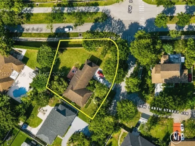 4-bedroom home for sale in Miami - 14630 SW 147th Ct - MondialRealty