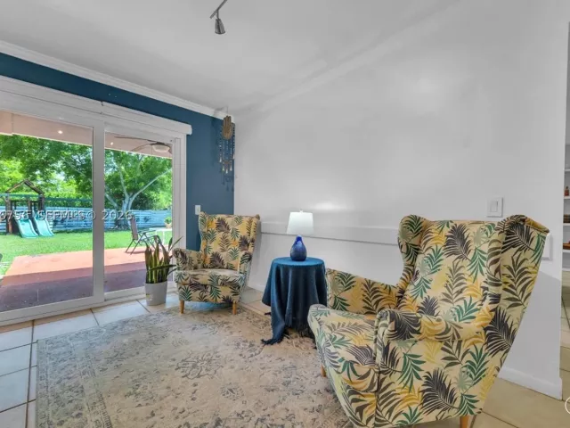 4-bedroom home for sale in Miami - 14630 SW 147th Ct - MondialRealty