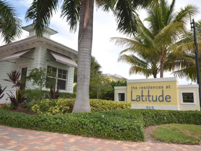 4-bedroom home for sale in Delray Beach - 229 N Latitude Circle - MondialRealty