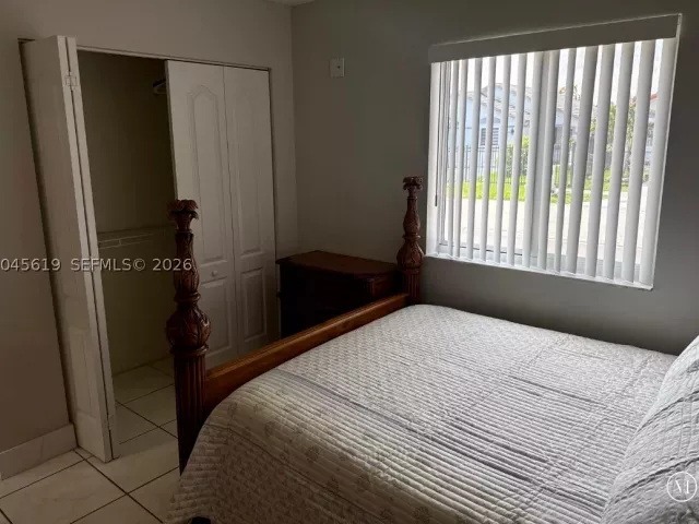 3-bedroom home for sale in Miami - 14406 SW 179th Ln - MondialRealty