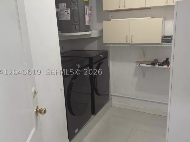 3-bedroom home for sale in Miami - 14406 SW 179th Ln - MondialRealty