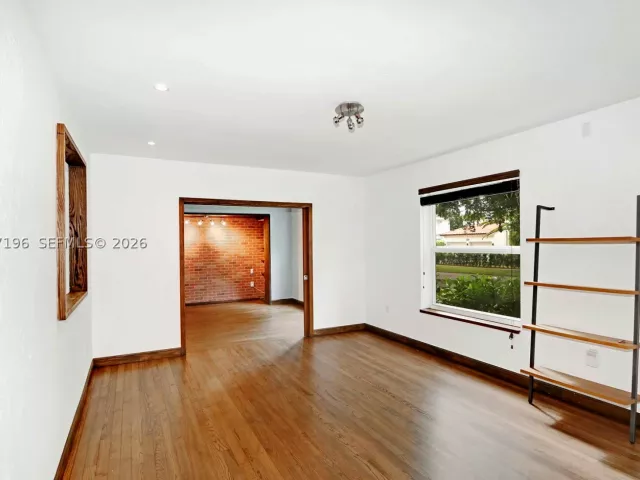 3-bedroom home for rent in Coral Gables - 221 Camilo Ave - MondialRealty
