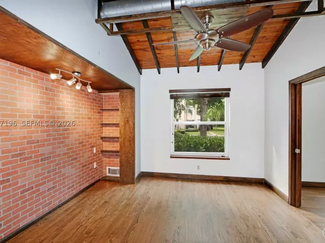 3-bedroom home for rent in Coral Gables - 221 Camilo Ave - MondialRealty