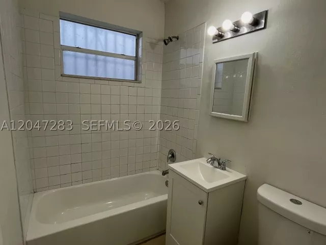 4-bedroom home for sale in Miami - 733 NW 4th Ave - MondialRealty