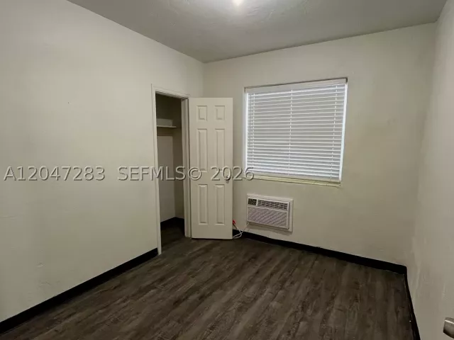 4-bedroom home for sale in Miami - 733 NW 4th Ave - MondialRealty