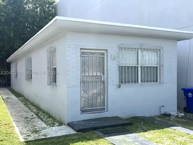 4-bedroom home for sale in Miami - 733 NW 4th Ave - MondialRealty
