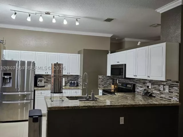 3-bedroom home for sale in Homestead - 2635 SE 4th Pl - MondialRealty