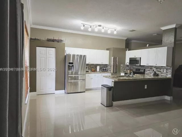 3-bedroom home for sale in Homestead - 2635 SE 4th Pl - MondialRealty