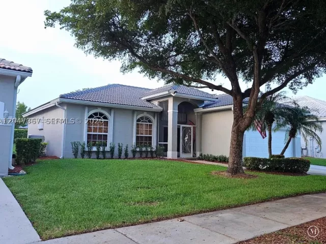 3-bedroom home for sale in Homestead - 2635 SE 4th Pl - MondialRealty