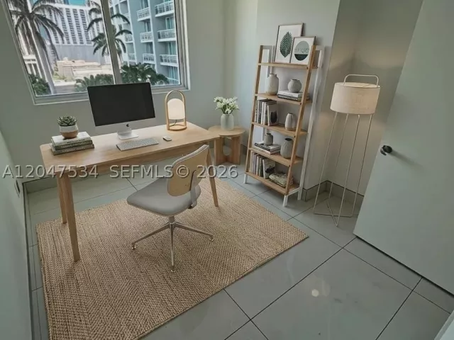 2-bedroom condo for rent in Miami - 244 Biscayne Blvd 1009 - MondialRealty
