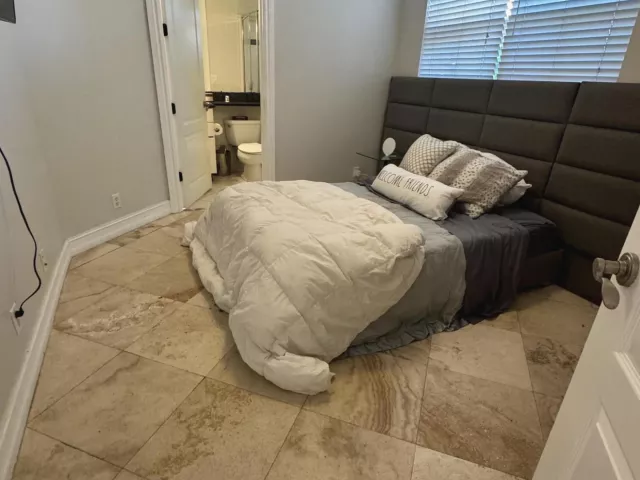 4-bedroom home for rent in Fort Lauderdale - 808 N Victoria Park Road 0 - MondialRealty
