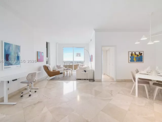 2-bedroom condo for rent in Miami - 888 Brickell Key Dr 2610 - MondialRealty