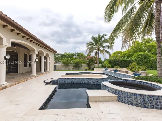 7-bedroom home for sale in Miami - 2835 SW 132nd Ave - MondialRealty