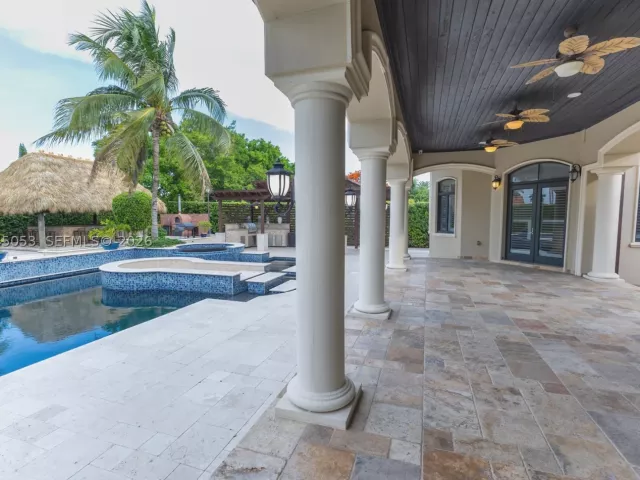 7-bedroom home for sale in Miami - 2835 SW 132nd Ave - MondialRealty