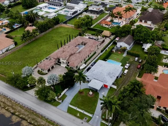 7-bedroom home for sale in Miami - 2835 SW 132nd Ave - MondialRealty
