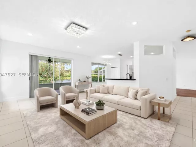 4-bedroom home for sale in Boca Raton - 9535 Fox Trot Ln - MondialRealty